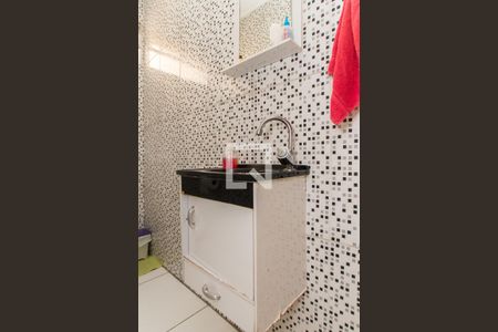 Lavabo   de casa à venda com 3 quartos, 140m² em Parque Novo Mundo, São Paulo