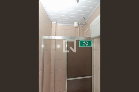 Banheiro de casa à venda com 1 quarto, 56m² em Floresta, Porto Alegre