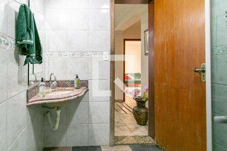 Banheiro de casa para alugar com 9 quartos, 270m² em Serrano, Belo Horizonte