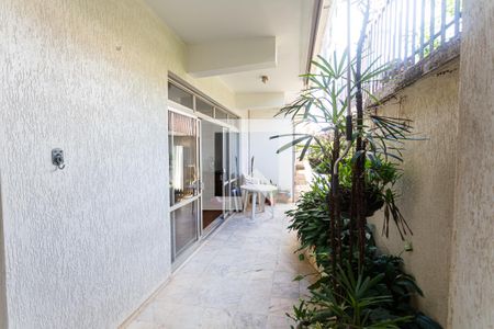 Varanda da Sala 1 de casa à venda com 7 quartos, 400m² em Santo Antônio, Belo Horizonte