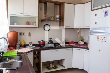 Cozinha de casa para alugar com 4 quartos, 350m² em Jardim Lindóia, Porto Alegre