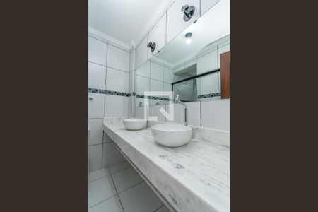 Banheiro  de apartamento para alugar com 1 quarto, 65m² em Bosque, Campinas