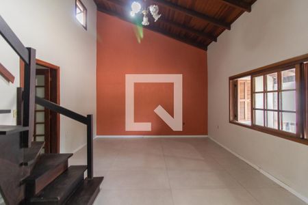 Sala 1 de casa para alugar com 4 quartos, 300m² em Partenon, Porto Alegre
