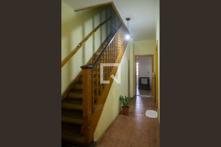 Hall escadas de casa para alugar com 3 quartos, 180m² em Santana, São Paulo