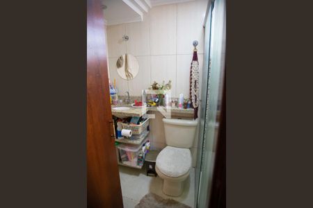 Banheiro de apartamento à venda com 2 quartos, 56m² em Bandeiras, Osasco