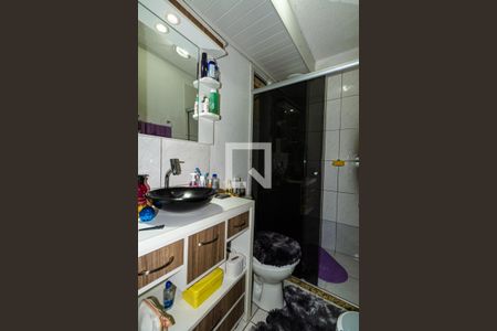 Banheiro de apartamento à venda com 2 quartos, 65m² em Vila Nova, Porto Alegre