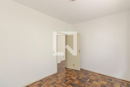 Quarto de casa à venda com 2 quartos, 60m² em Santa Cecília, Porto Alegre
