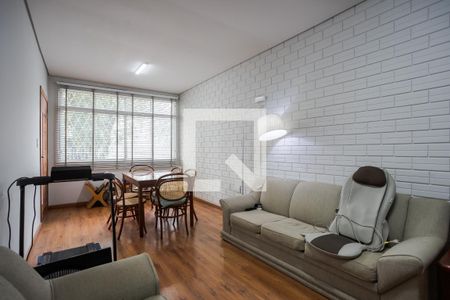 Sala de casa para alugar com 2 quartos, 90m² em Passo da Areia, Porto Alegre