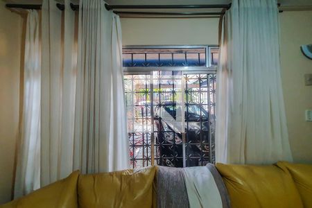 sala janela de casa para alugar com 3 quartos, 220m² em Vila Mariana, São Paulo
