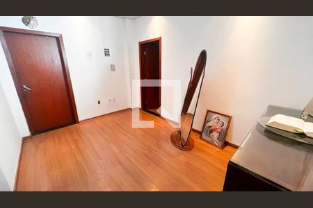 Sala de casa à venda com 4 quartos, 173m² em São Cristóvão, Belo Horizonte