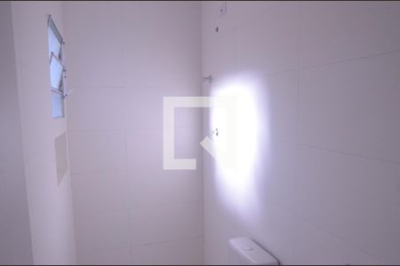 Banheiro de casa à venda com 2 quartos, 67m² em Jaguaribe, Osasco