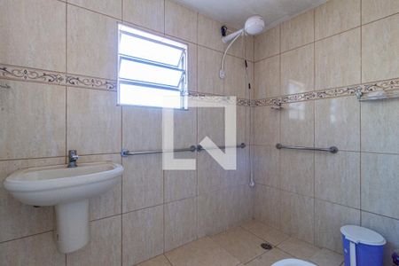 Banheiro de casa para alugar com 1 quarto, 60m² em Vila Yara, Osasco