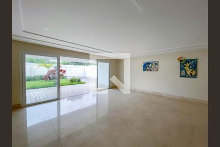 Casa à venda com 5 quartos, 1600m² em Barra da Tijuca, Rio de Janeiro