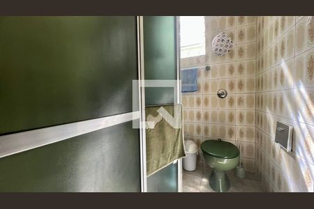 Banheiro de casa à venda com 3 quartos, 150m² em Sagrada Família, Belo Horizonte