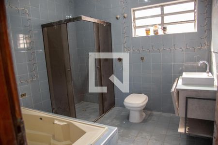 Banheiro 1 de casa à venda com 5 quartos, 450m² em Centro, Osasco