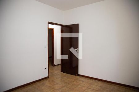 Casa para alugar com 5 quartos, 220m² em Vila Yara, Osasco