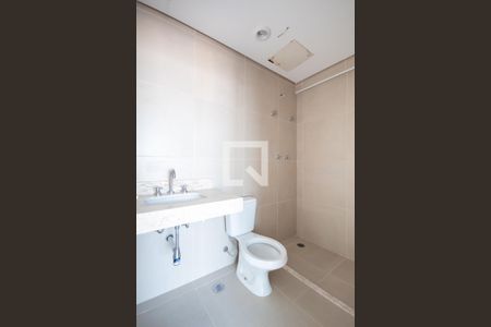 Banheiro de kitnet/studio para alugar com 1 quarto, 45m² em Centro, Osasco