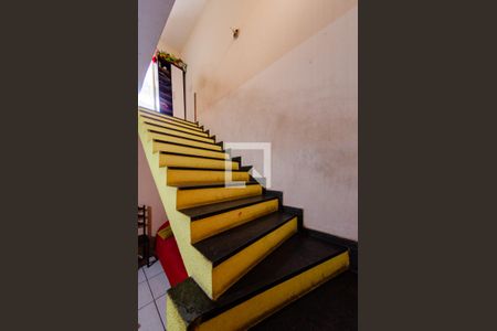 Escada de casa à venda com 2 quartos, 102m² em Alto Caiçaras, Belo Horizonte