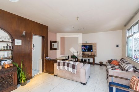 Sala de casa para alugar com 7 quartos, 162m² em Brás de Pina, Rio de Janeiro