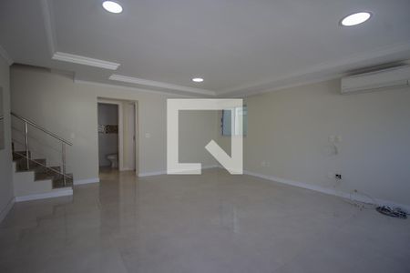 Sala de casa para alugar com 5 quartos, 360m² em Vargem Pequena, Rio de Janeiro