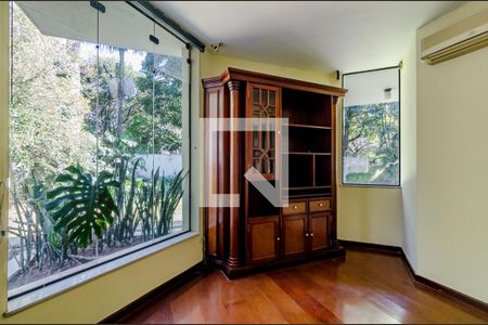 Sala 3 de casa para alugar com 4 quartos, 495m² em Alto de Pinheiros, São Paulo