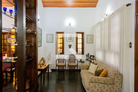 Sala 1 de casa à venda com 8 quartos, 500m² em Santo Antônio, Belo Horizonte