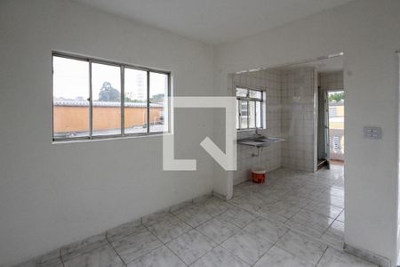Sala de casa para alugar com 2 quartos, 70m² em Vila California, São Paulo