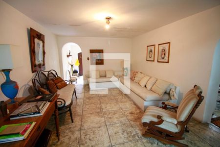 Sala 1 de casa para alugar com 3 quartos, 390m² em Pinheiros, São Paulo