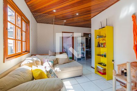 Sala de casa à venda com 3 quartos, 200m² em Vila Nova, Porto Alegre