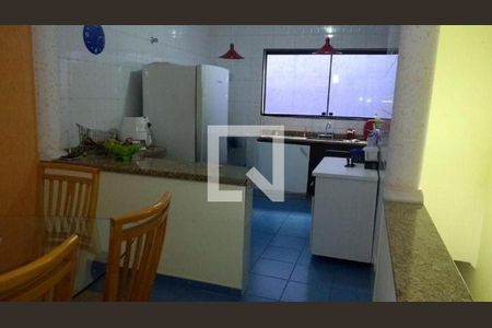 Casa à venda com 3 quartos, 150m² em Vila Lucinda, Santo André