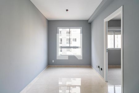 Sala de apartamento para alugar com 2 quartos, 42m² em Jardim Tupanci, Barueri