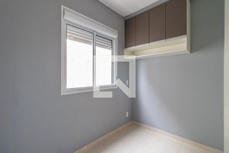 Quarto 1 de apartamento à venda com 2 quartos, 42m² em Jardim Tupanci, Barueri