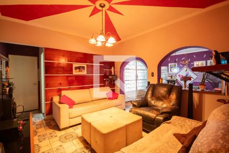 Sala de TV de casa à venda com 2 quartos, 132m² em Quitaúna, Osasco