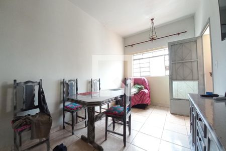 Sala  de casa à venda com 3 quartos, 120m² em Vila Pompéia, Campinas