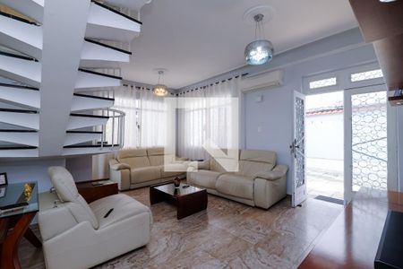Sala de casa à venda com 4 quartos, 230m² em Tijuca, Rio de Janeiro