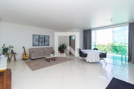 Sala de casa à venda com 4 quartos, 395m² em Estoril, Belo Horizonte