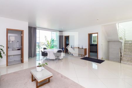 Casa à venda com 4 quartos, 395m² em Estoril, Belo Horizonte