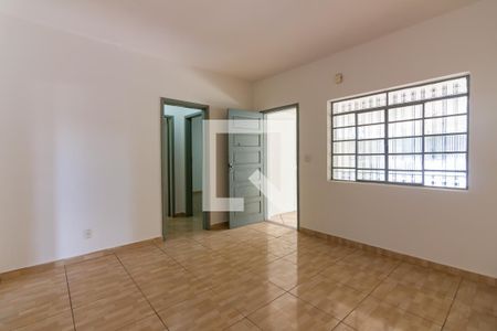Sala 2 de casa à venda com 6 quartos, 250m² em Vila Osasco, Osasco