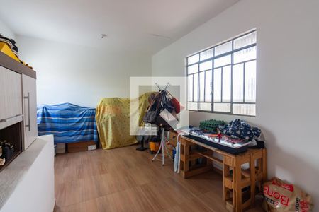 Quarto 1 de casa à venda com 6 quartos, 250m² em Vila Osasco, Osasco