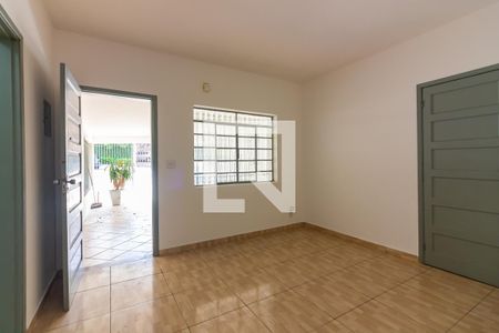 Sala 2 de casa à venda com 6 quartos, 250m² em Vila Osasco, Osasco