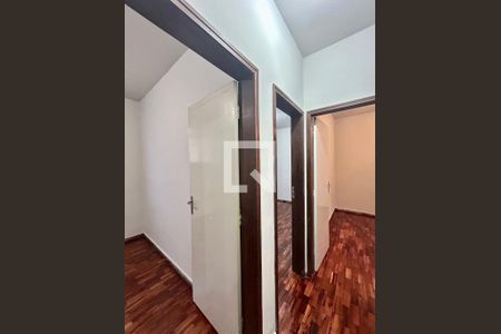 Corredor de apartamento à venda com 3 quartos, 95m² em Cidade Jardim, Belo Horizonte