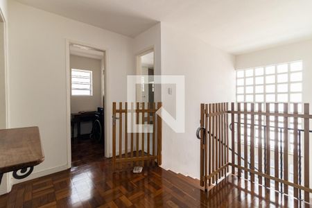 Hall dos Quartos  de casa para alugar com 4 quartos, 221m² em Aclimação, São Paulo