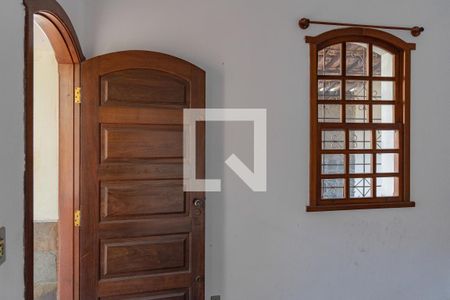 Sala de casa à venda com 4 quartos, 220m² em Floresta, Belo Horizonte