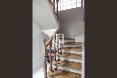 Escada de casa para alugar com 3 quartos, 175m² em Centreville, Santo André