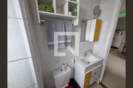 Banheiro Social de apartamento para alugar com 2 quartos, 45m² em Piedade, Rio de Janeiro