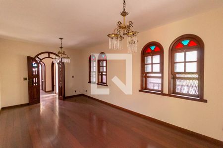 Sala de casa para alugar com 4 quartos, 388m² em Santa Lúcia, Belo Horizonte