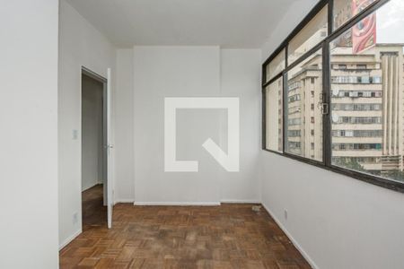Quarto 1 de apartamento para alugar com 3 quartos, 74m² em Barro Preto, Belo Horizonte