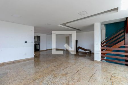Sala de casa para alugar com 6 quartos, 300m² em Cachoeirinha, Belo Horizonte