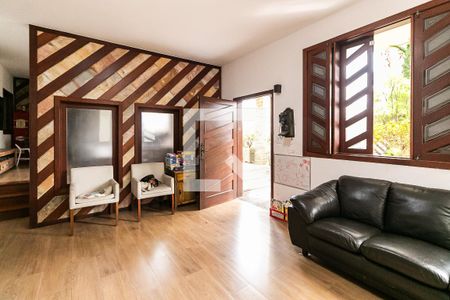 Sala 1 de casa à venda com 7 quartos, 470m² em Castelo, Belo Horizonte