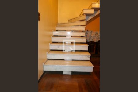 Sala - Escada de casa para alugar com 3 quartos, 350m² em Campestre, São Caetano do Sul